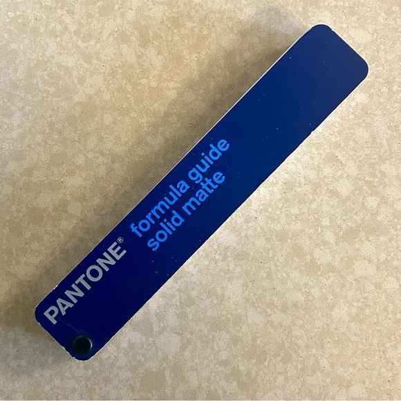 Pantone Formula Guide Solid Matte - Picture 2 of 5